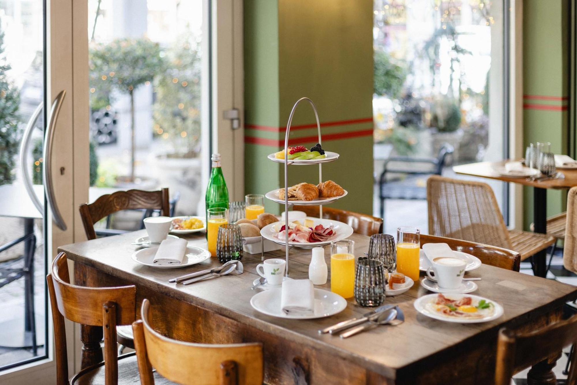 Terra Hotel Boutique Тирано Экстерьер фото